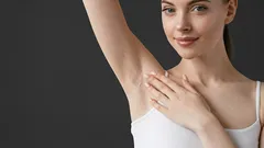 Potenie podpazušia: 5 krokov, ktoré znížia zápach aj mapy na oblečení