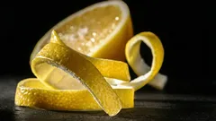 Nevyhadzujte citrónovú kôru – 5 originálnych spôsobov, ako ju využiť doma